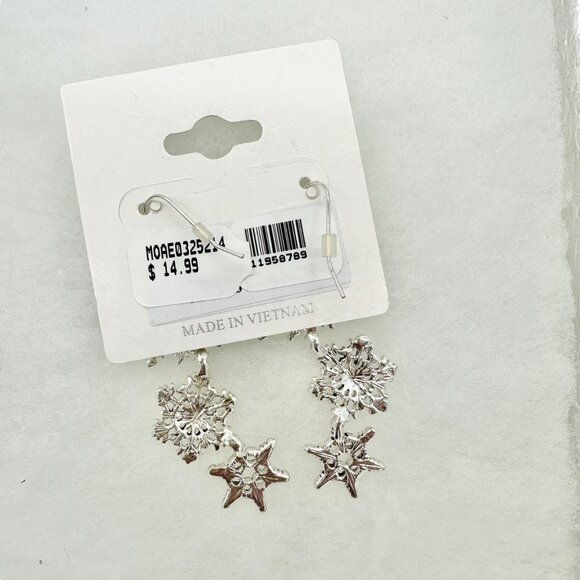 Snowflake Jewelry Set Earrings and Bracelet Icon Collection Silver Tone Winter - Picture 4 of 8